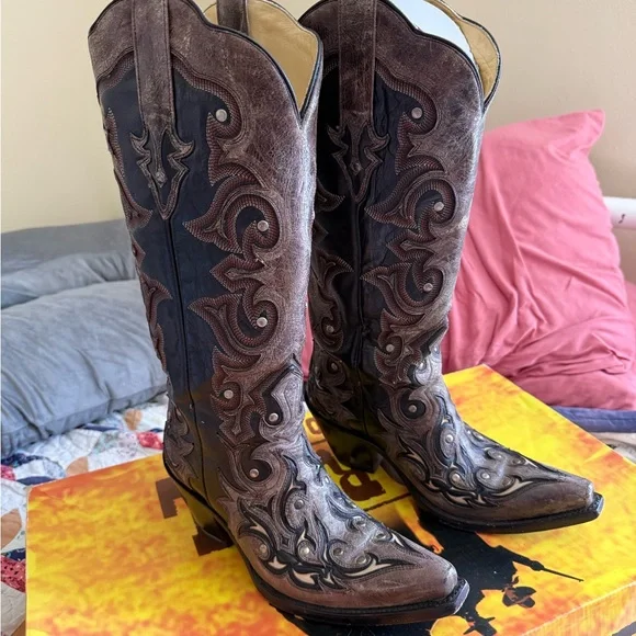 Brown Western Heeled Boots - Picture 1 of 4